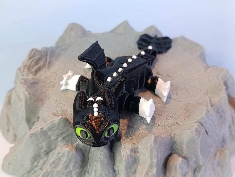 Toothless, Light Fury & Baby Dragons (Dart, Pouncer, Ruffrunner) – Articulated 3D Printed HTTYD Figures | Family Bundle or Singles Ruffrunner