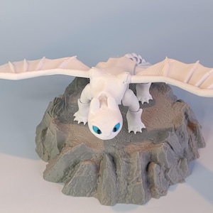 Toothless, Light Fury & Baby Dragons (Dart, Pouncer, Ruffrunner) – Articulated 3D Printed HTTYD Figures | Family Bundle or Singles LightFury - White