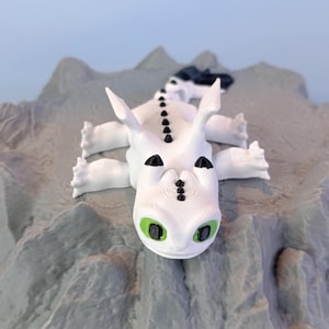 Toothless, Light Fury & Baby Dragons (Dart, Pouncer, Ruffrunner) – Articulated 3D Printed HTTYD Figures | Family Bundle or Singles Pouncer