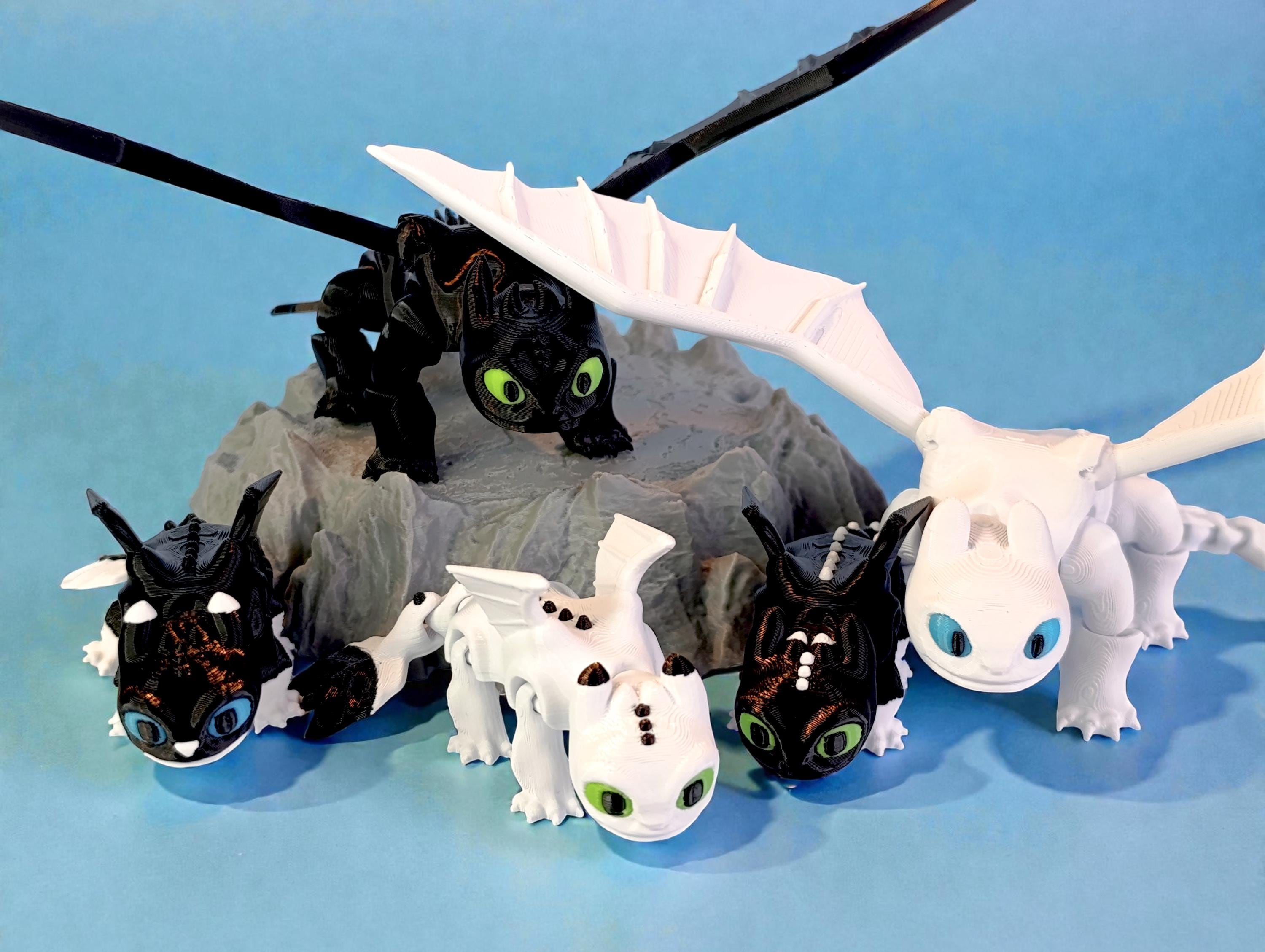 Ruffrunner Family Toothless, Light Fury & Baby Dragons (dart, Pouncer, Ruffrunner ...