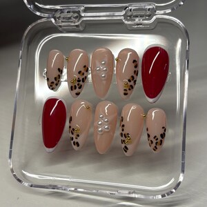 Leopard Print Press-On Nails
