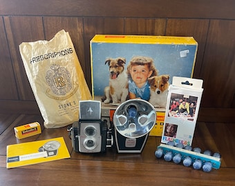 Vintage Brownie Starflex Camera with Kodak Rotary Flasholder - original box and accessories included