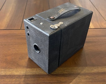 1926 Antiqua Box Camera - Kodak No 2 Cartridge Hawk-Eye Model B, using 120 film