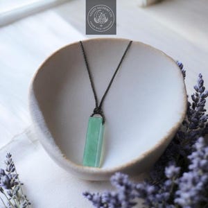 Green Aventurine Crystal Necklace – Handcrafted Pendant for Luck & Prosperity black string adjustable, unisex