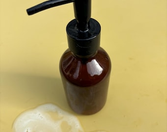 Nourishing face and body wash