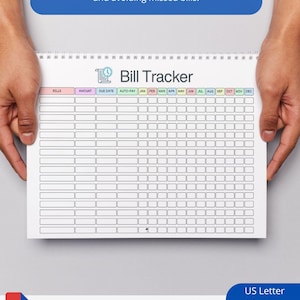 Op de afbeelding: Een witte spiraalgebonden "Bill Tracker" notitieblok met een rasterindeling voor het bijhouden van rekeningen. Het notitieblok bevat kolommen voor rekeningen, bedragen, vervaldatums en maandelijkse uitsplitsingen van januari tot december. De tekst "Instant Download PDF File" is ook zichtbaar.