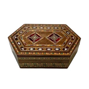 HexaEdge Mosaic Box