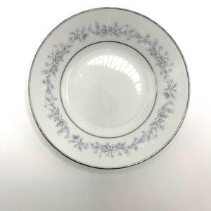 Noritake Mary Wood 2181 Dessert / Sauce Bowl – 5.5” Blue Floral with Silver Trim