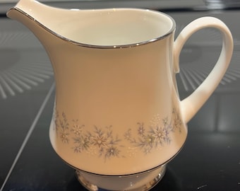 Noritake Marywood 2181 Creamer – Vintage Fine China Japan – Blue Floral with Platinum Trim – Free Shipping
