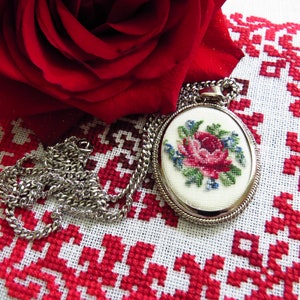 Petit Point Necklace Beautiful Rose