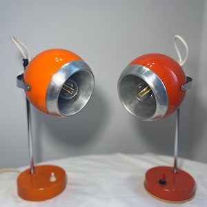 Vintage Space Age Eye Ball Table Lamp, Atomic Eye Ball Table Lamp, Retro Adjustable Table Lamp, Red/Orange, Space Age, 70s