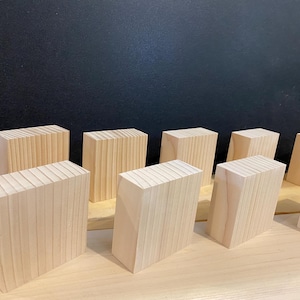 Premium leere Holzquadrate für das Holzbasteln.  Komplett geschliffen und einsatzbereit!