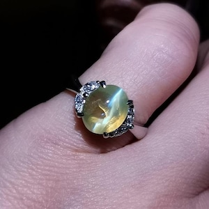 Natural Ceylon Cat’s Eye Chrysoberyl Ring 3.64ct in Platinum with Diamond Accents – Rare Gemstone Ring with Strong Chatoyancy
