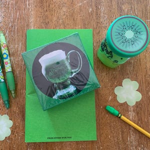 New Springbok “Eat, Drink and Be Irish!” mini jigsaw puzzle (made in 1981, over 60 pieces, circular puzzle)