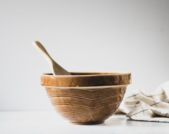 Vintage 9" Brown Stoneware Mixing Bowl, Mid Century Ceramic Crock Bowl, Modern Farmhouse Kitchen Serving Bowl, Wabi Sabi Home Decor Neutral