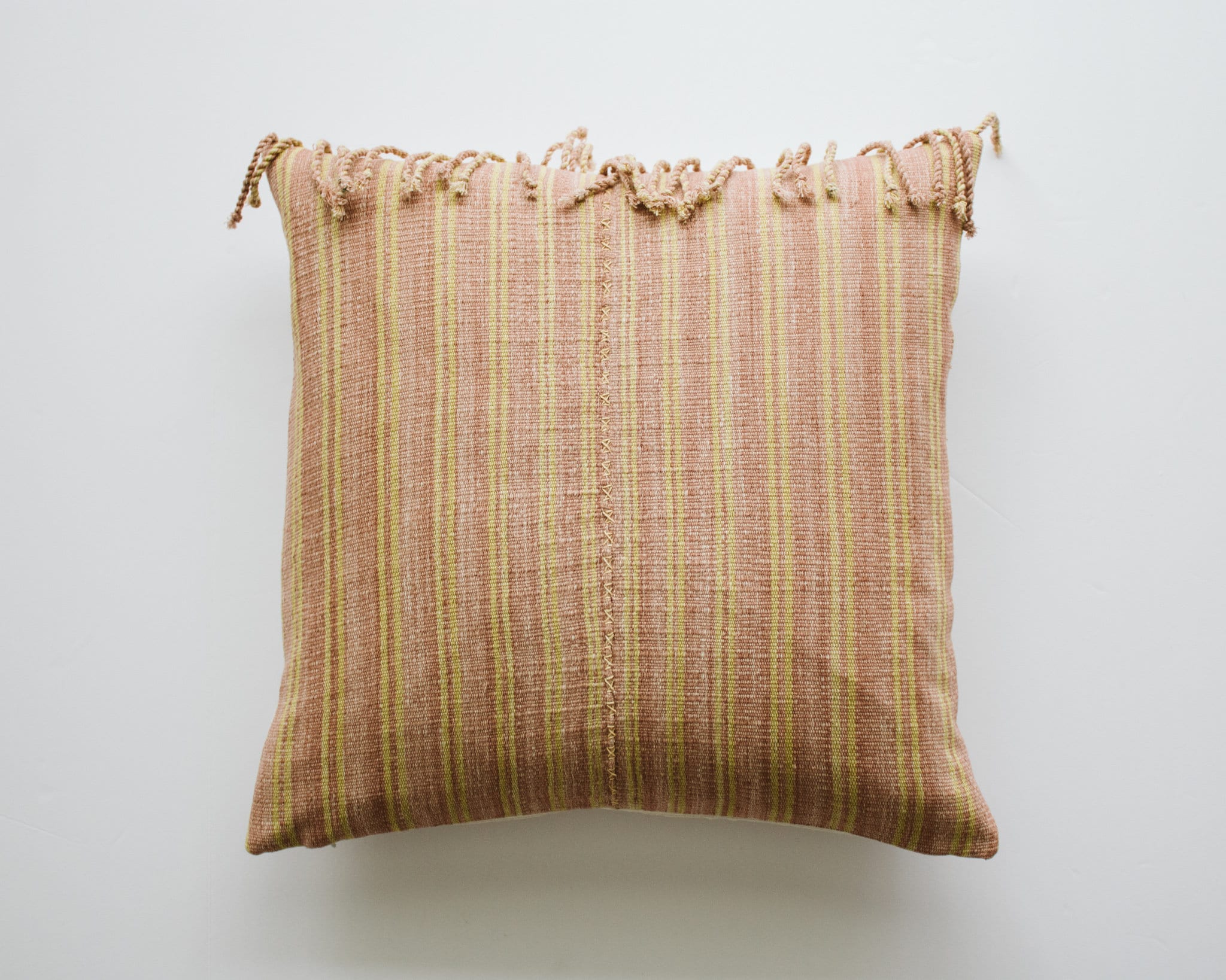 Luz || Couverture d'oreiller Rayée en Terre Cuite et Jaune avec Frange | Oreiller Éclectique Moderne