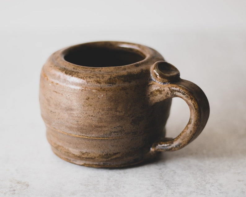 Brown Handmade Ceramic Mug, Organic Modern Farmhouse Decor, Earthy Minimalist Studio Pottery, Wabi Sabi Mug, Brown Coffee Mug, Coffee Gift 画像 7