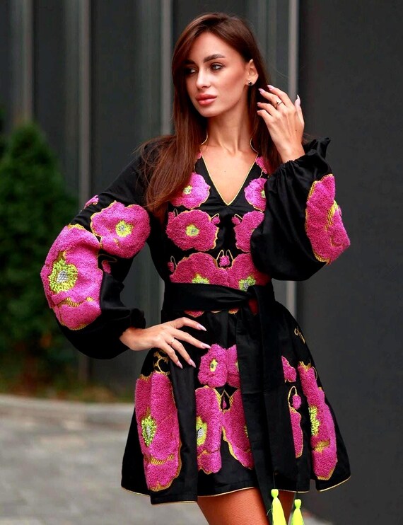 chinese dress ladies Andres Otalora Mi Recuerdo Embroidered Linen Mini Dress main image 0