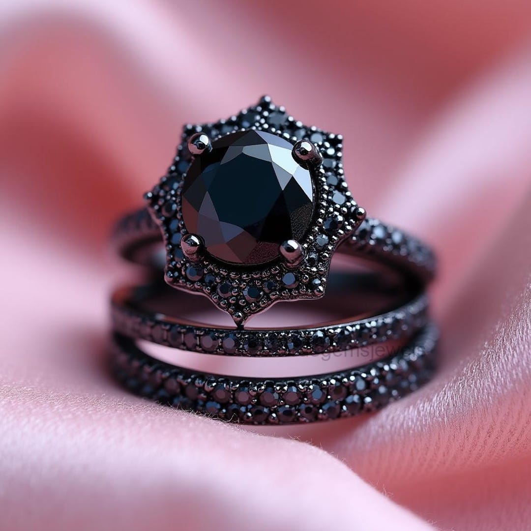 アスティエ　クリスマスオーナメント　ENGAGEMENT RING BLACK Three-piece Black Diamond Starburst Wedding Set, Round Gothic