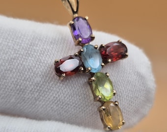Colgante de cruz con múltiples piedras preciosas en oro de 9 quilates, amuleto religioso para collar con piedras de nacimiento.