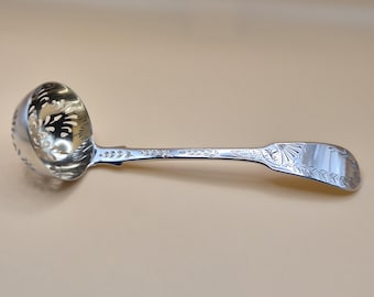 Cuchara tamizadora de plata antigua de Guillermo IV, cuenco dorado, cucharón tamizador con patrón de violín grabado del siglo XIX