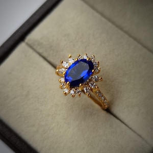 Blue Sapphire Ring – Oval Cut Gemstone in 925 Sterling Silver, September Birthstone Gift for Her