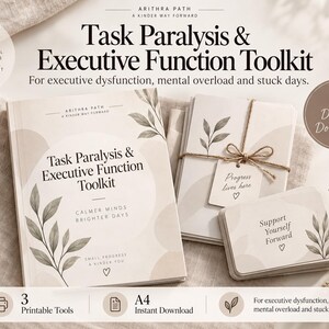 Op de afbeelding: Een Task Paralysis & Executive Function Toolkit met een boek, een stapel kaarten gebonden met touw en een kleiner kaartspel. De beige en witte materialen tonen botanische illustraties, hartjes en tekst waaronder "Progress lives here" en "Support Yourself Forward."