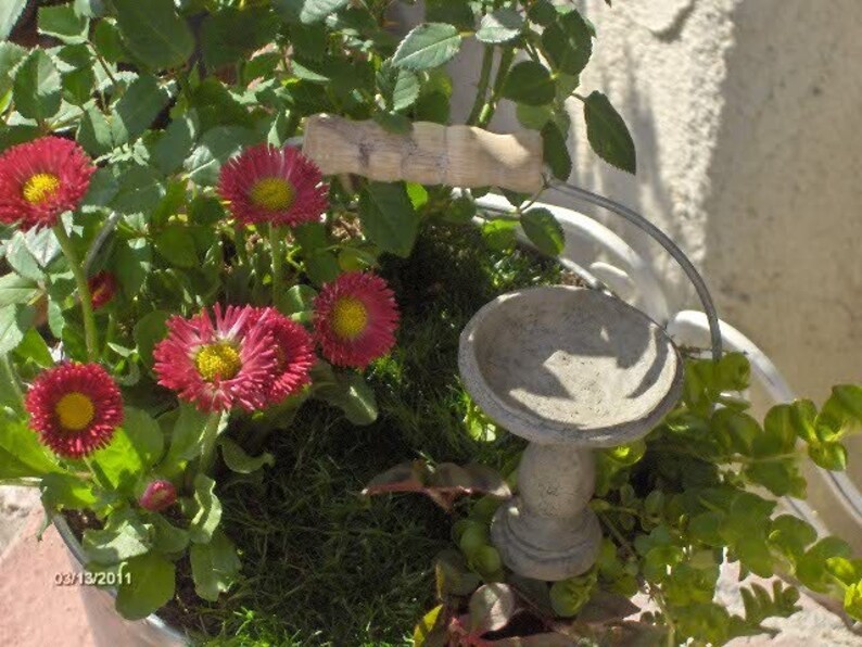 Dollhouse and Miniatures miniature birdbath old stone birdbath Etsy