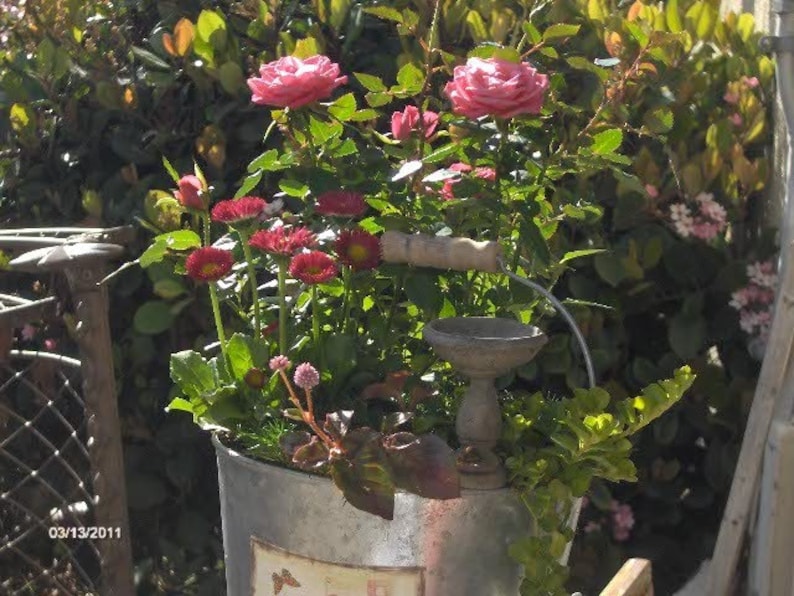 Dollhouse and Miniatures miniature birdbath old stone birdbath Etsy