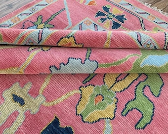 Tapis Oushak rose en laine, noué à la main, motif floral turc, dimensions sur mesure