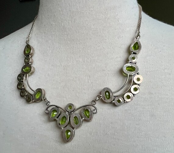 Stunning Vintage Silver and Peridot Colored Glass… - image 7