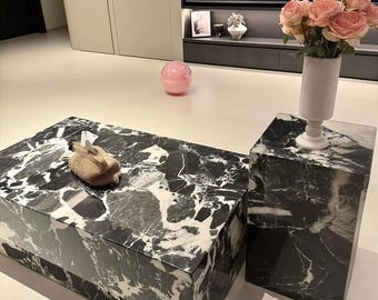Tavolino da caffè in marmo bianco e nero naturale: base moderna e minimalista, 80x50x30 cm
