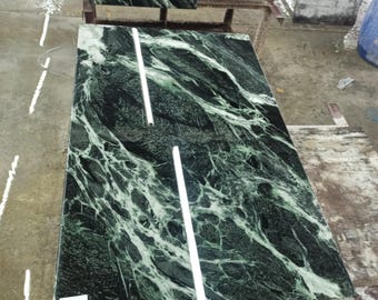 Tavolino da caffè di lusso in marmo verde, minimalismo italiano, marmo verde alpi