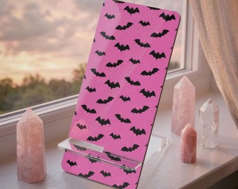 Suporte de celular em formato de morcego rosa | Acessório de mesa em tons pastel góticos, suporte assustador