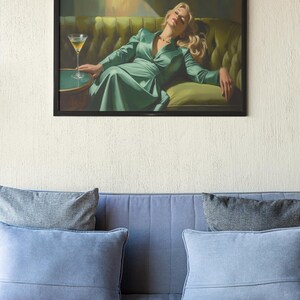 マティーニを片手にソファに座る女性のポスター、カクテルアートバーカートの装飾、絵画ギフト、トレンディなウォールアートプリント