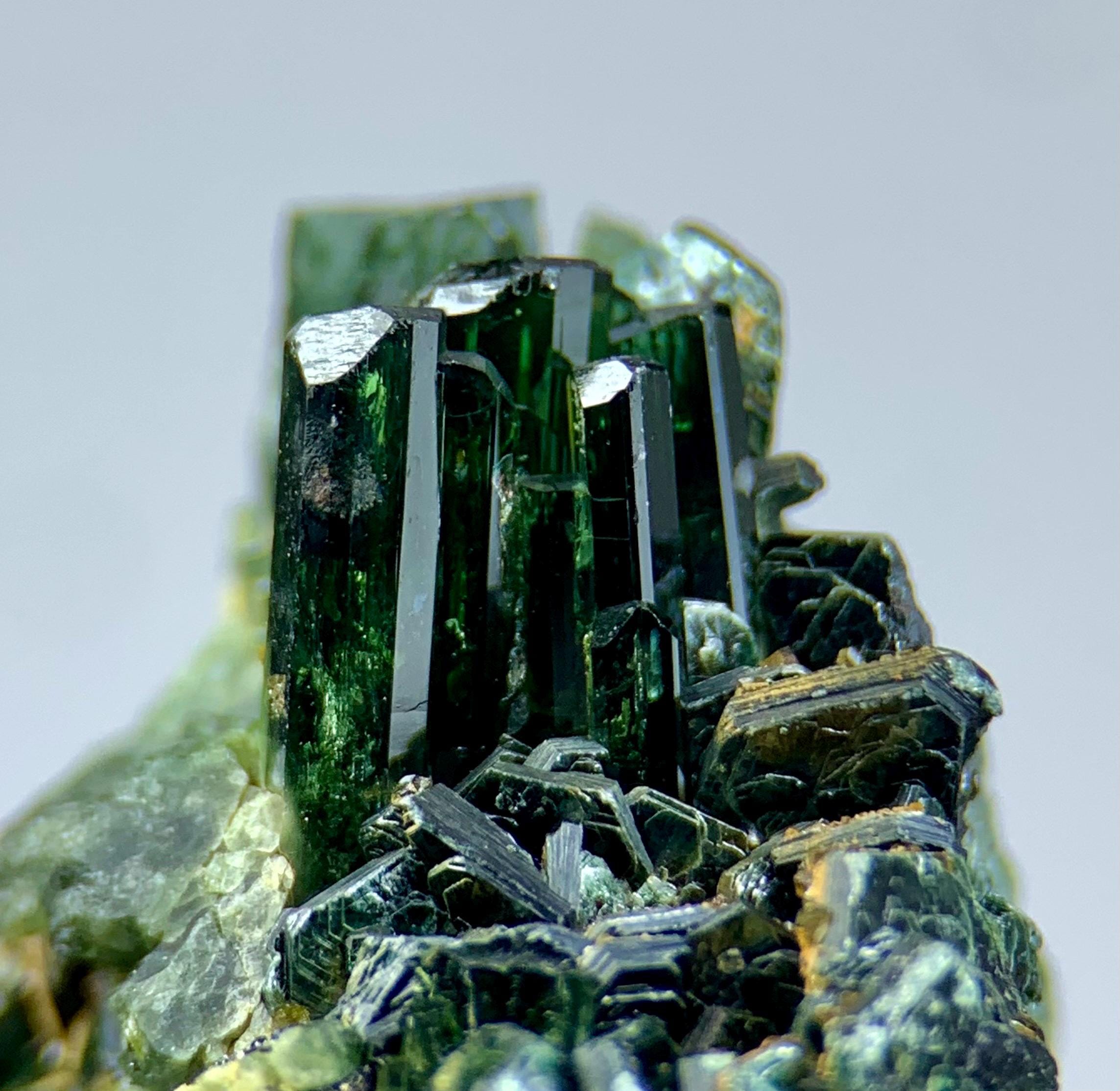Topazolite garnet - Etsy 日本