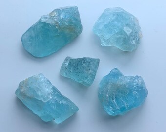 Natural Blue Apatite Gemstone : 26 Carats African Rough Apatite for Jewelry | Raw Healing Crystal