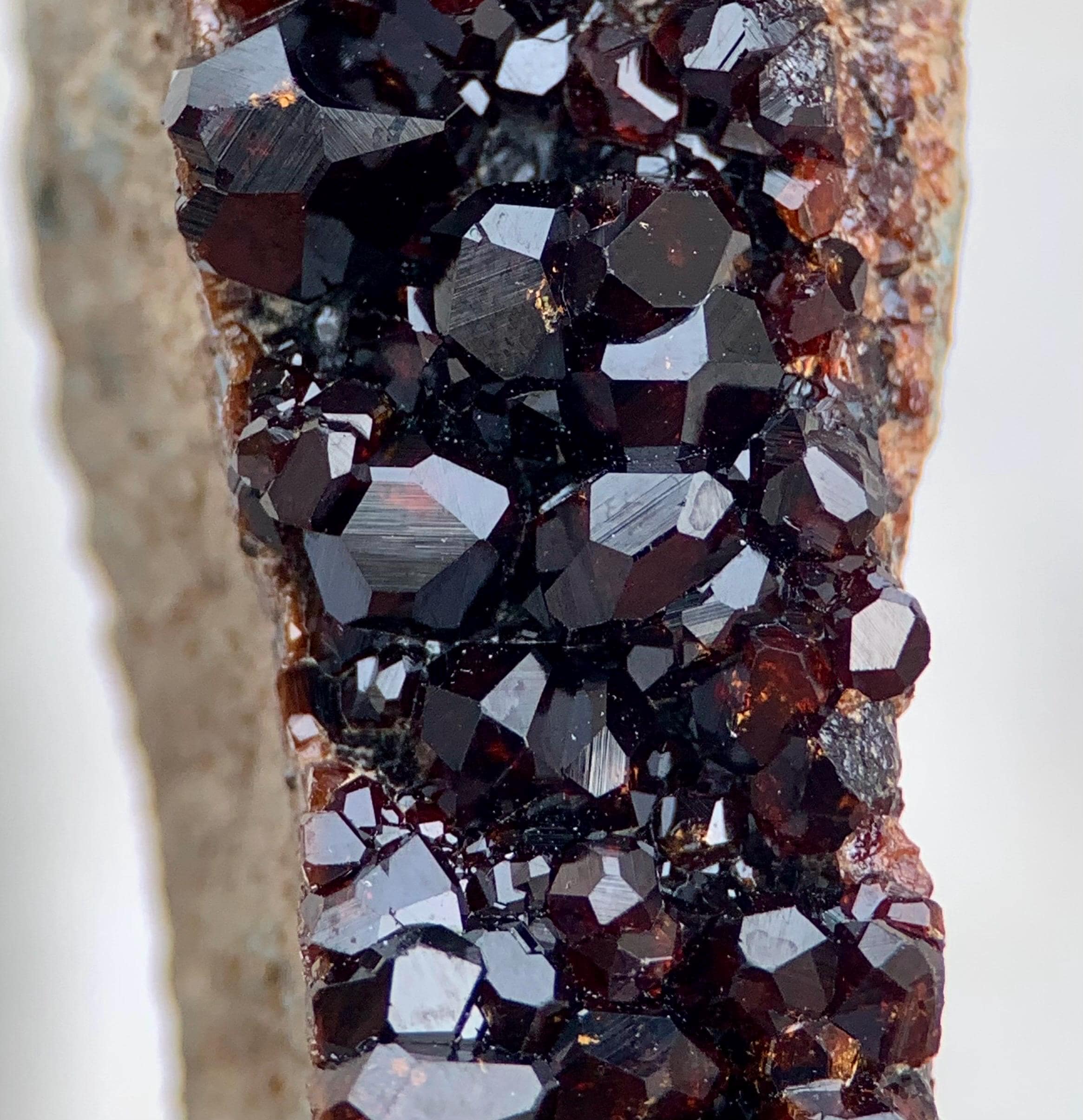 Garnet in matrix - Etsy 日本