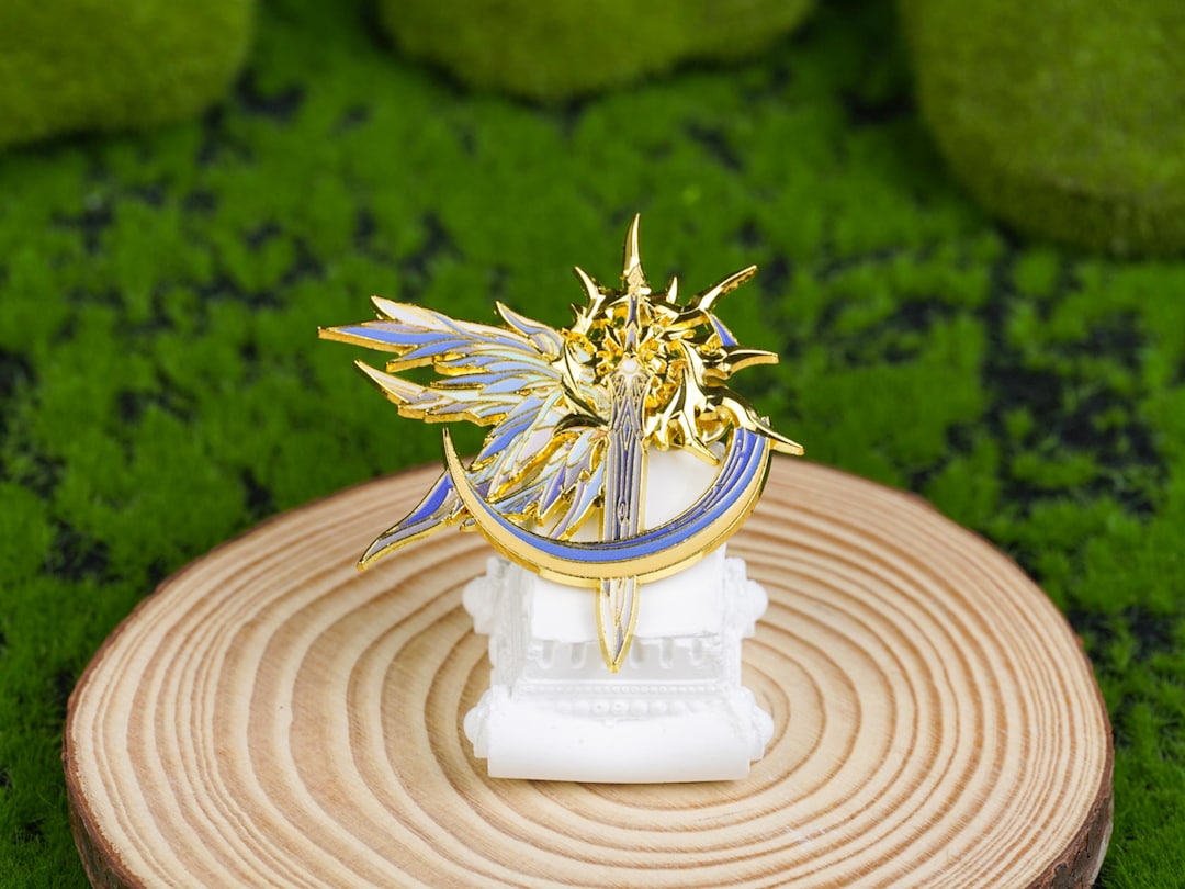 ♡ Honkai: Star Rail Phainon Enamel Pin ♡