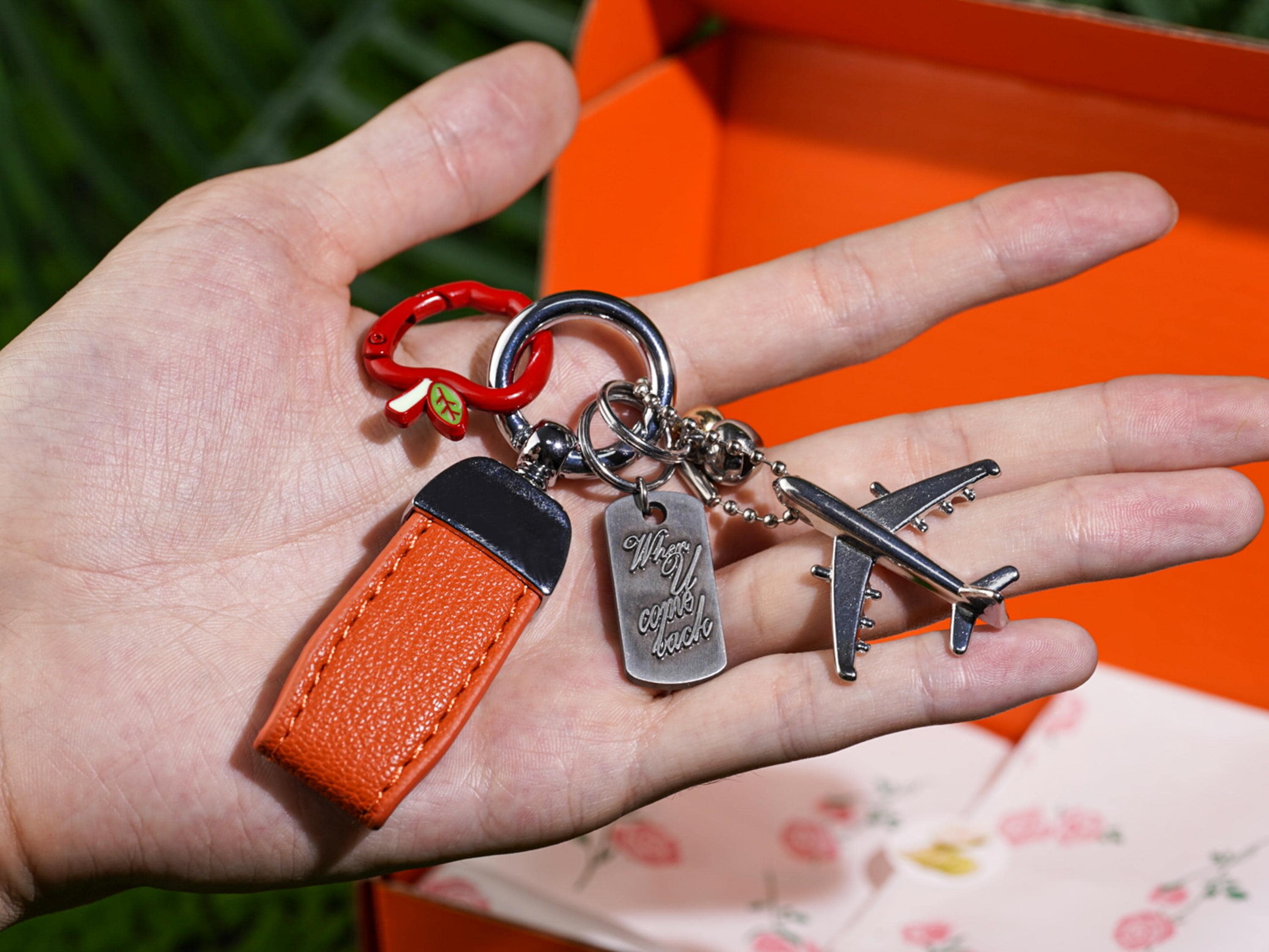 SUJEBRAN Love Deepspace Anhänger - Resin 3D Keychain Für Cosplay & Fans