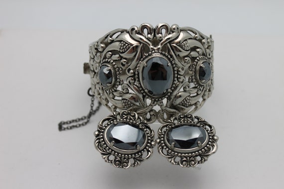 Vintage Cuff Bracelet Clip Earring Set Silver Met… - image 2