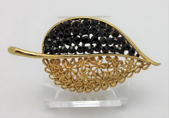 Vintage Karu Arke Black and Gold Leaf Shape Brooch - image 2