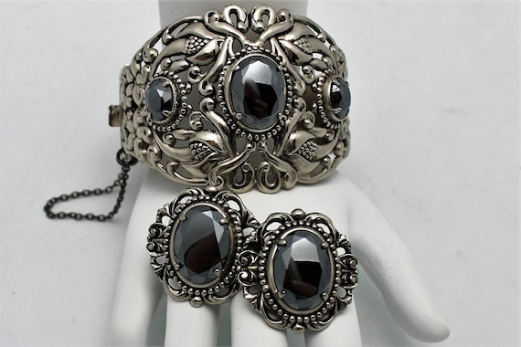 Vintage Cuff Bracelet Clip Earring Set Silver Met… - image 1