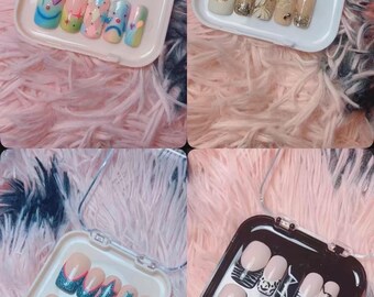 Uñas postizas cuadradas personalizadas, solicita tu diseño en Instagram.