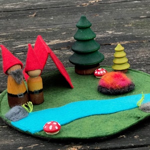 Felt Camping Play Mat, EVERYTHING included - Wooden peg dolls, imaginative play, Waldorf inspired, travel toys, kids, forest, great outdoors