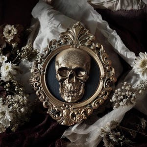 Gothic wall decoration ex-voto sacred heart golden skull cabinet of curiosities halloween decoration Cabinet of curiosities witch occult witch