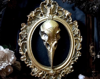 Décoration gothique bohème Fausse taxidermie ex-voto crâne de corbeau cabinet de curiosités baroque - sorcellerie et esoterique halloween