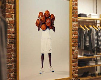 Póster "Sobrecarga de Baloncesto": Impresión minimalista de un atleta con ilustración de pelotas, arte mural deportivo para amantes y jugadores de baloncesto