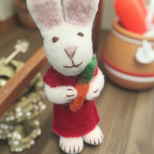 Cute wool felt rabbit plush bag charm,Plushie Keychain, Soft plushie bag decor, Toy handbag accessory,Animal Keychains, Handmade Bag Charms