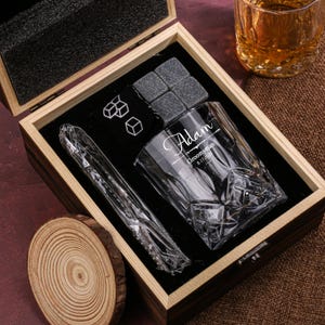 Personalisierte Whiskyglas Geschenkset, gravierte Whiskyglas Geschenkbox, kundenspezifische Whisky / Bourbon Gläser, Trauzeuge Geschenk, Trauzeugen Geschenk, Trauzeugen Sets
